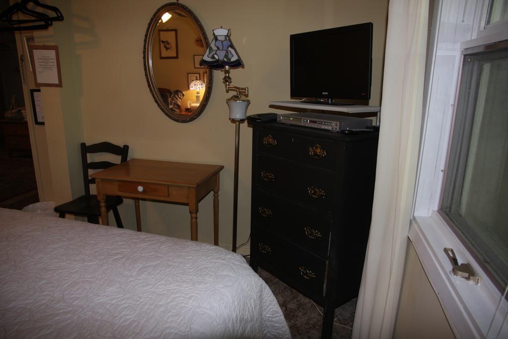 O'Brien House Bed & Breakfast Kingston Room photo